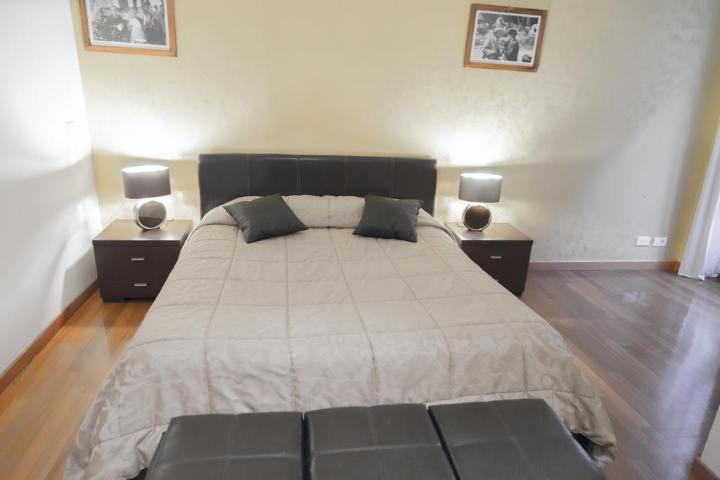 Trevi Luxury Suites *